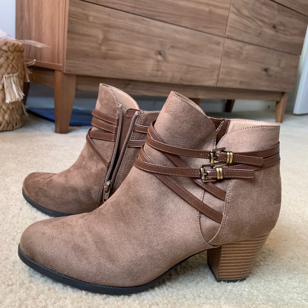 Life stride memory foam booties